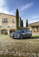 Toyota Prius Plug-in Hybrid 2016 года